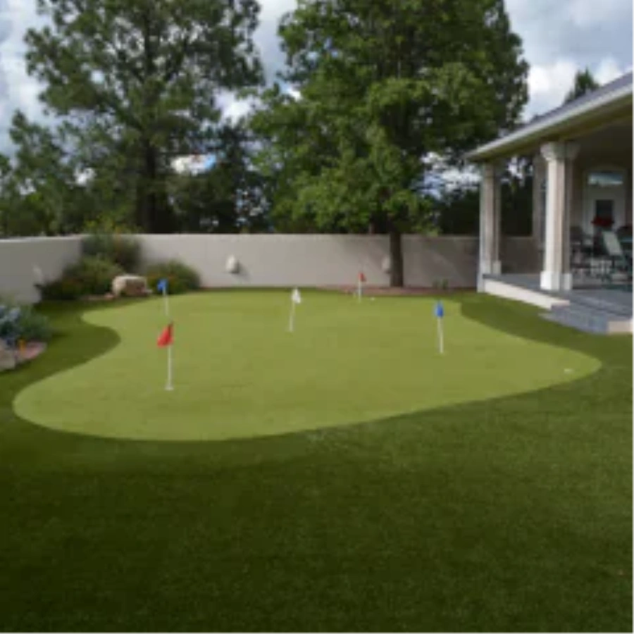 Designing the Ultimate Backyard Putting Green For Your Vancouver Space