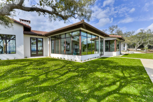 Vancouver artificial grass for residential lawns